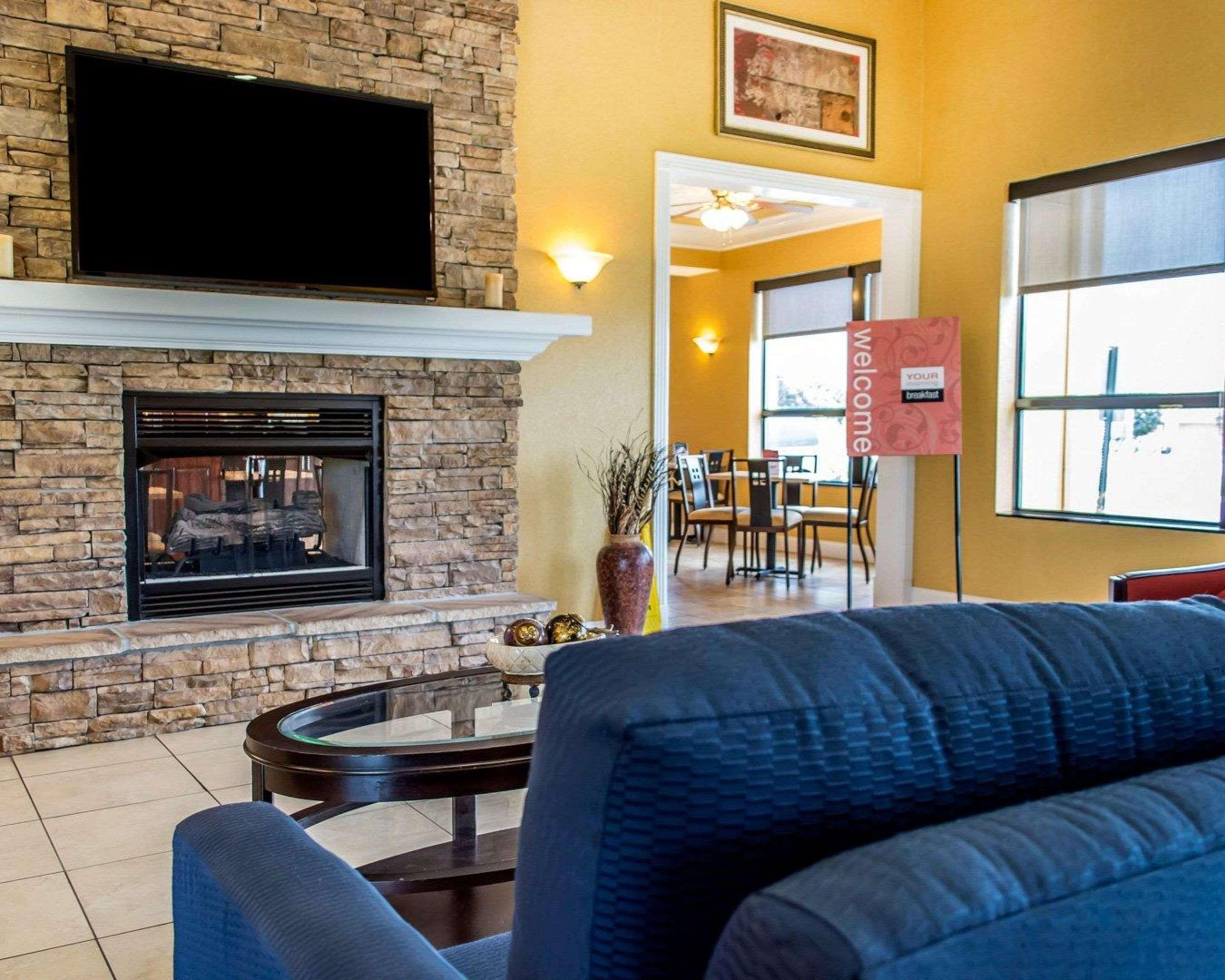 Comfort Inn & Suites Franklin East Экстерьер фото