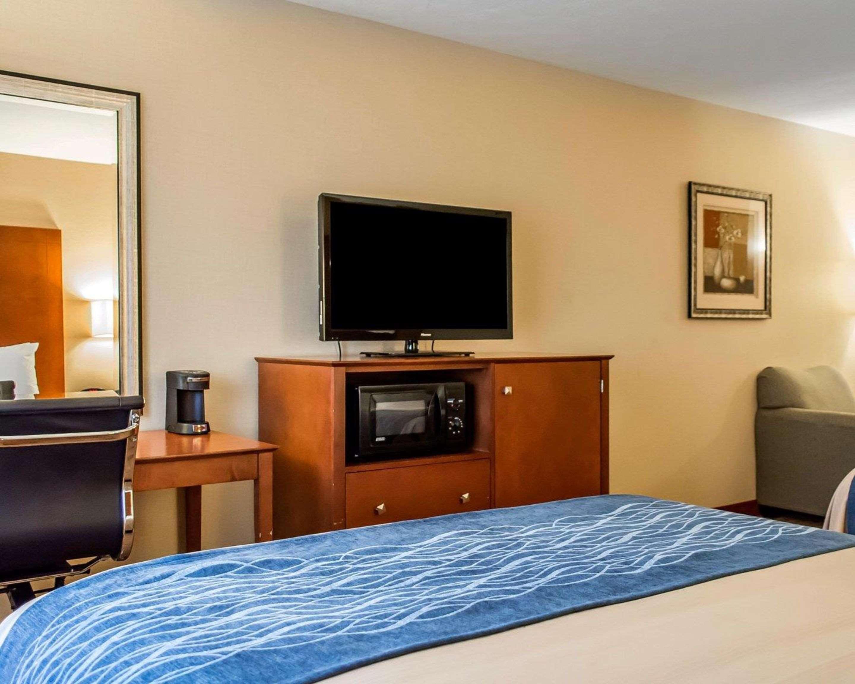 Comfort Inn & Suites Franklin East Экстерьер фото