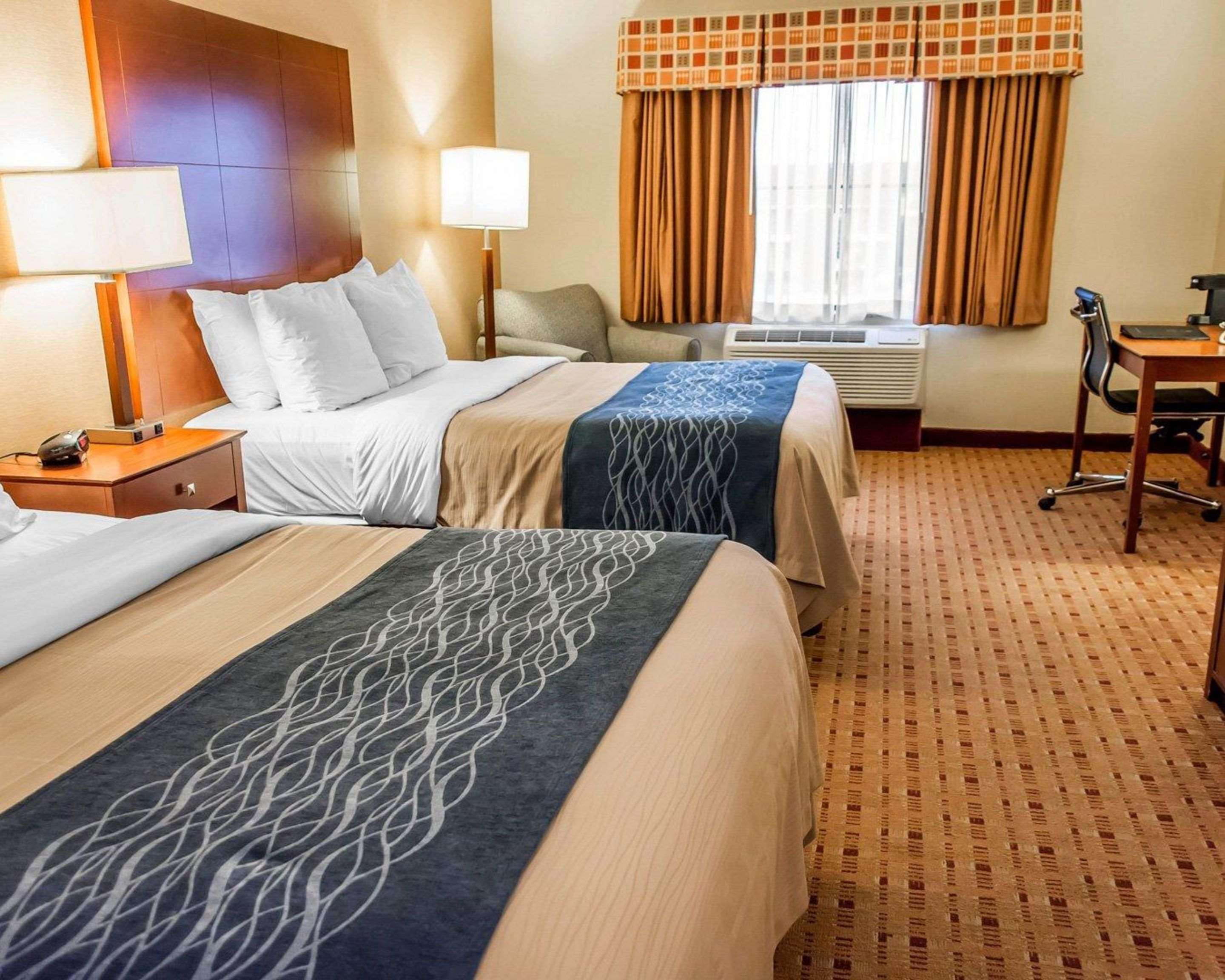 Comfort Inn & Suites Franklin East Экстерьер фото