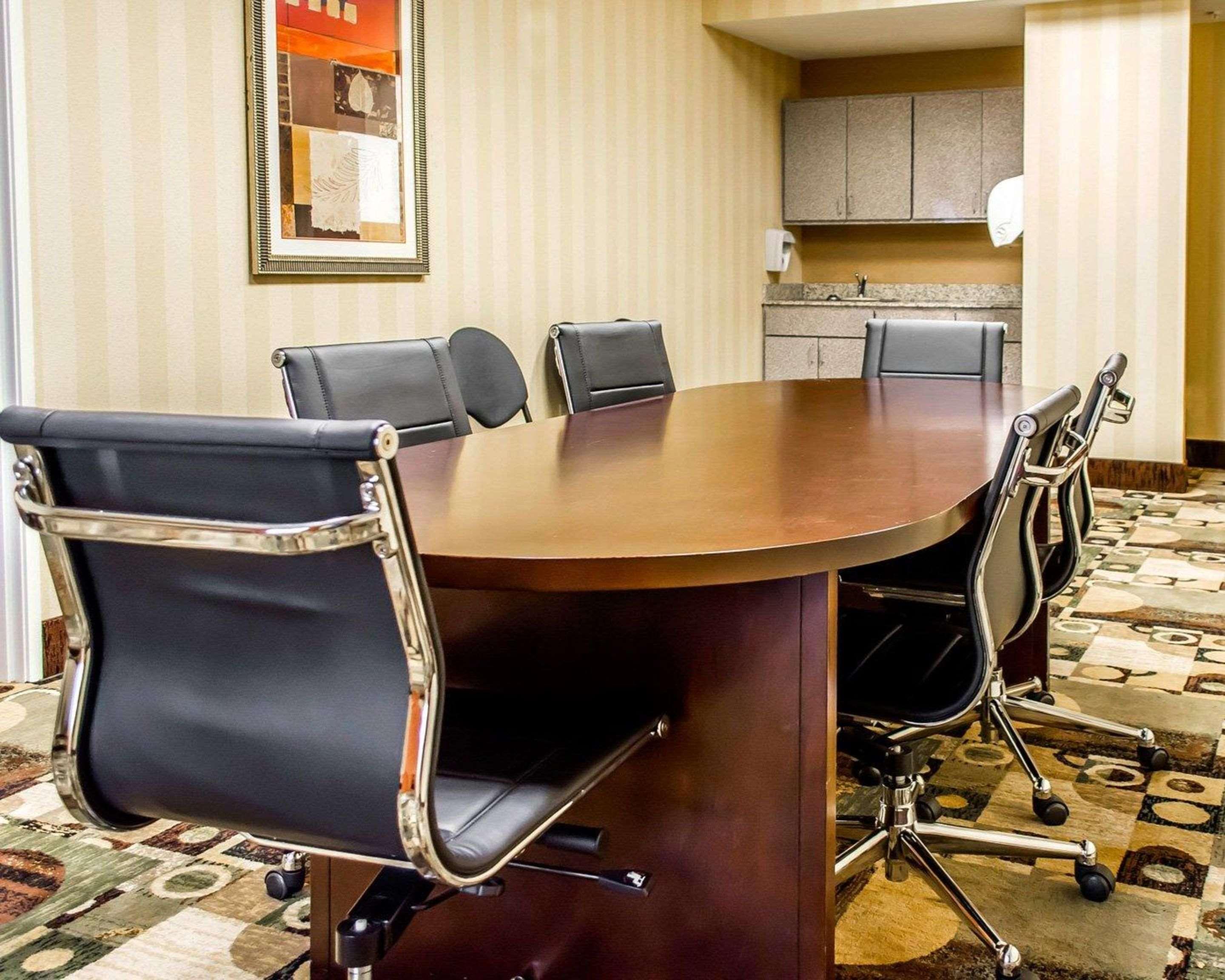 Comfort Inn & Suites Franklin East Экстерьер фото