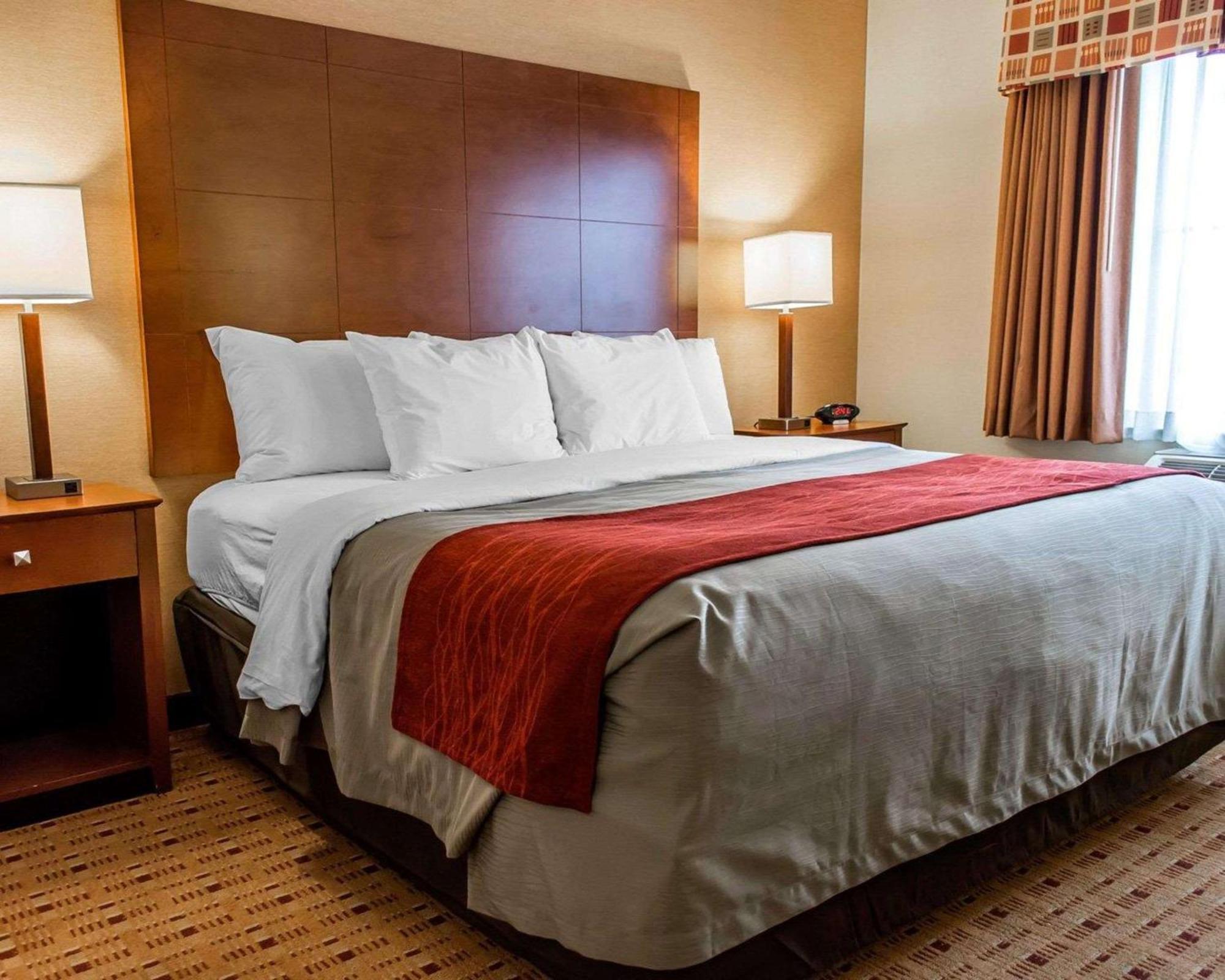 Comfort Inn & Suites Franklin East Экстерьер фото