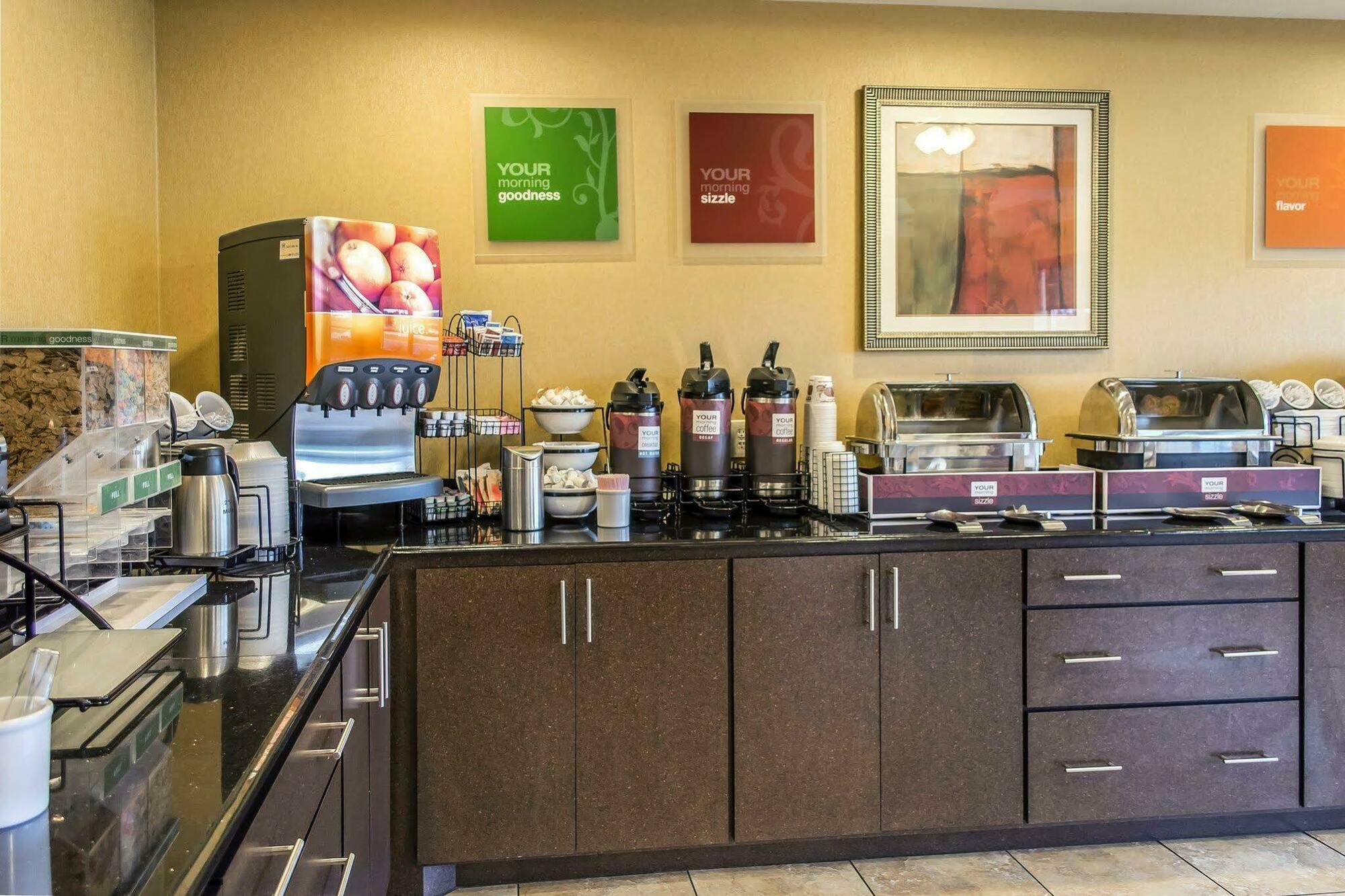 Comfort Inn & Suites Franklin East Экстерьер фото