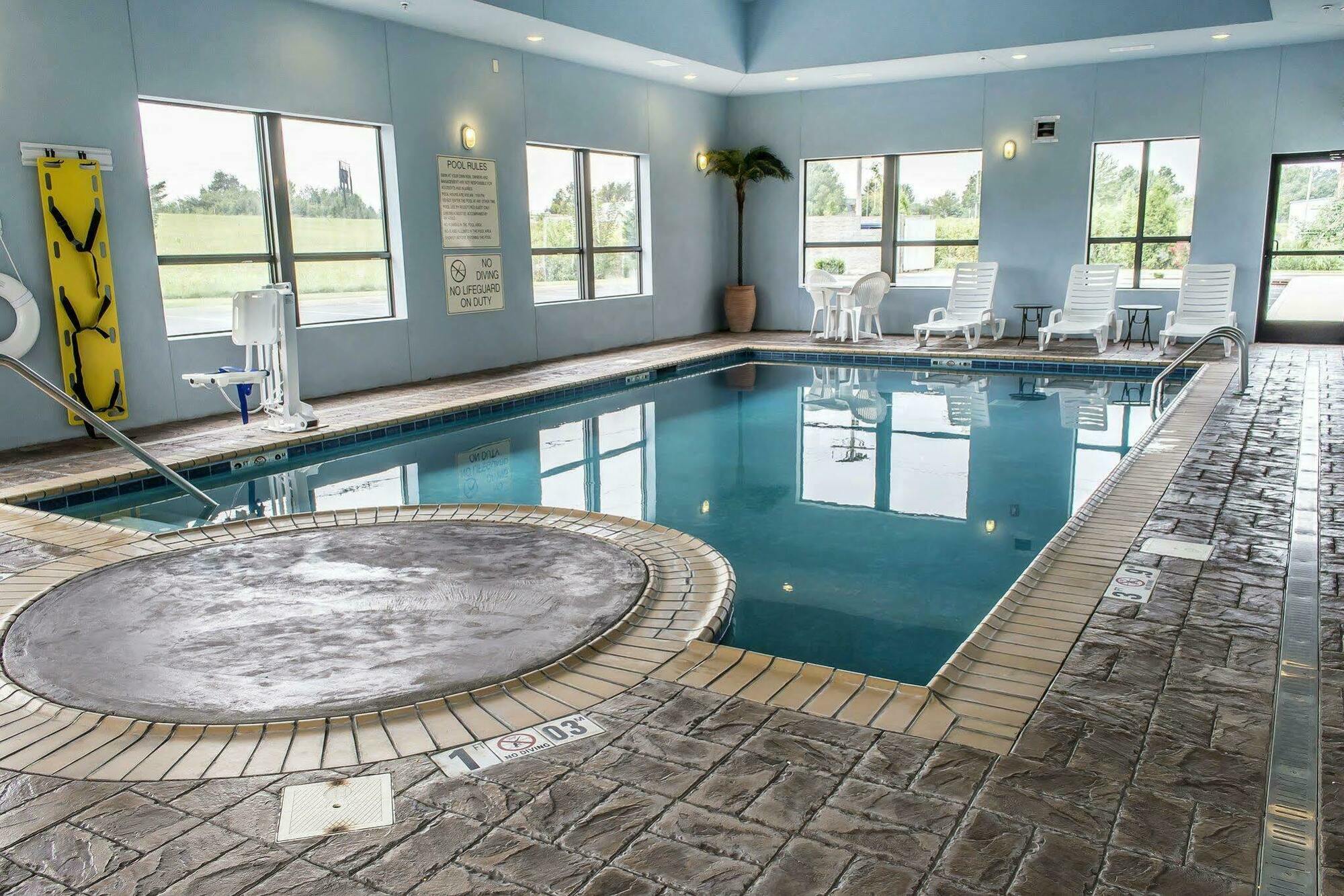 Comfort Inn & Suites Franklin East Экстерьер фото